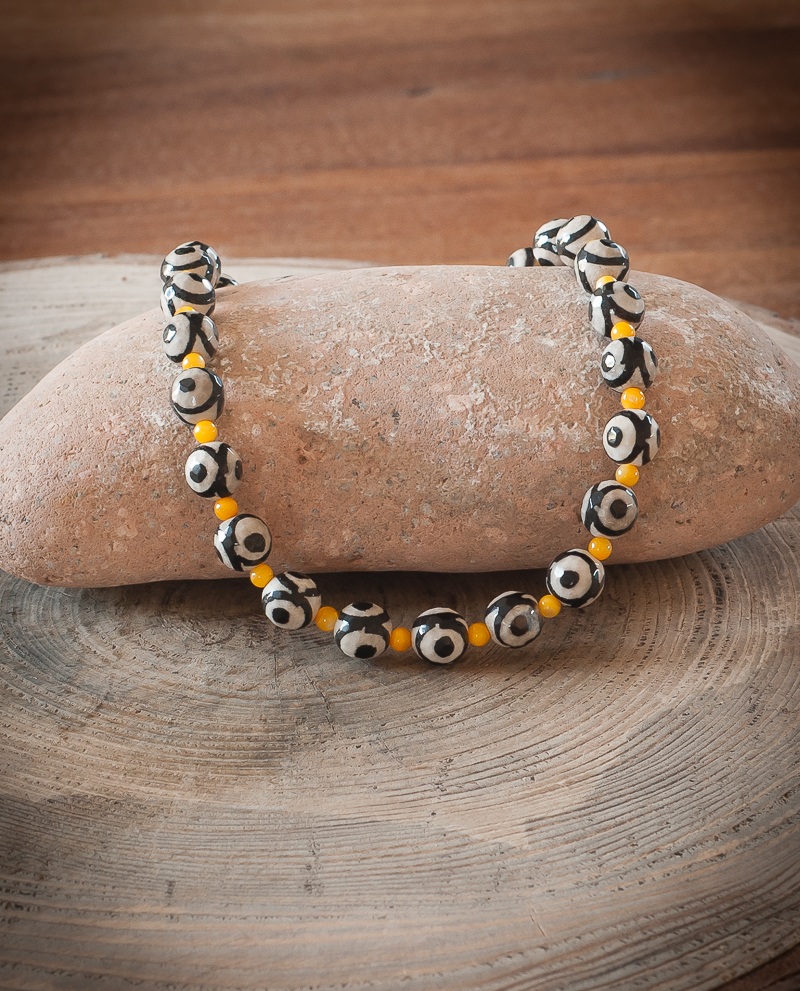 Collier ras de cou pierre naturelle, agate tibétaine, coquille deau douce jaune 3