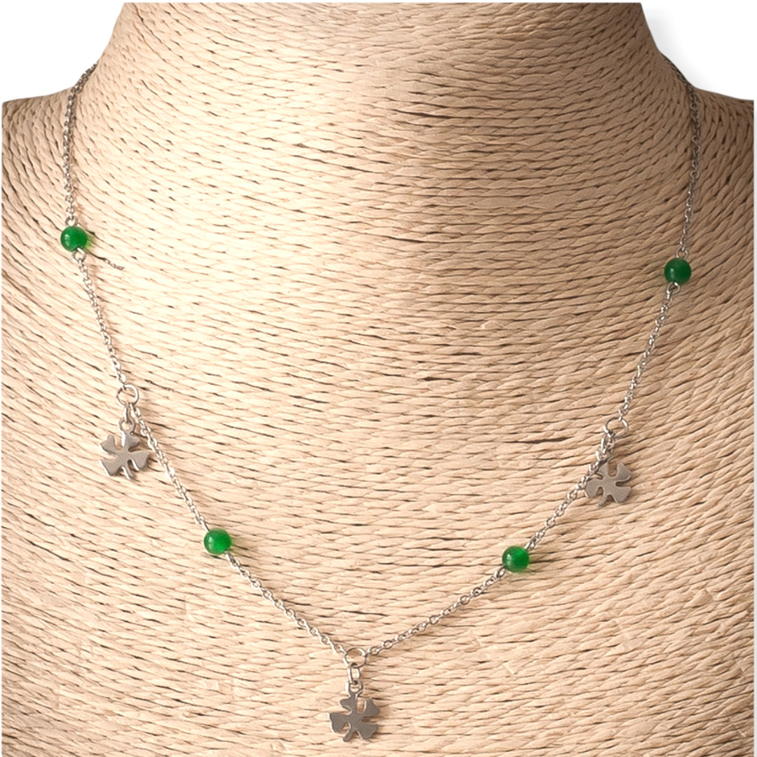Collier minimaliste chance, trèfle, pierre naturelle jade