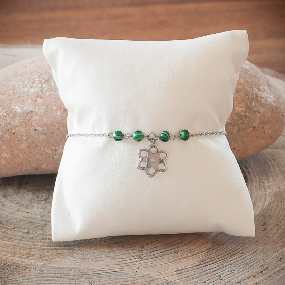 Bracelet minimaliste fleur, pierre naturelle malachite, chaîne acier inoxydable argent 3