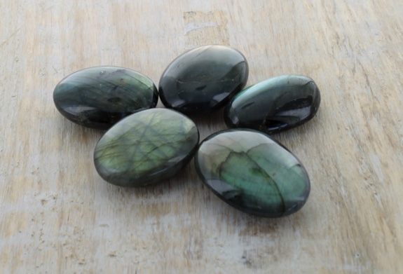 57252-pierres-amulettes-labradorite