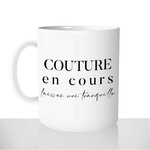 mug-blanc-brillant-personnalisé-offrir-atelier-couture-couturiere-coudre-en-cours-fun-personnalisable-idée-cadeau-original