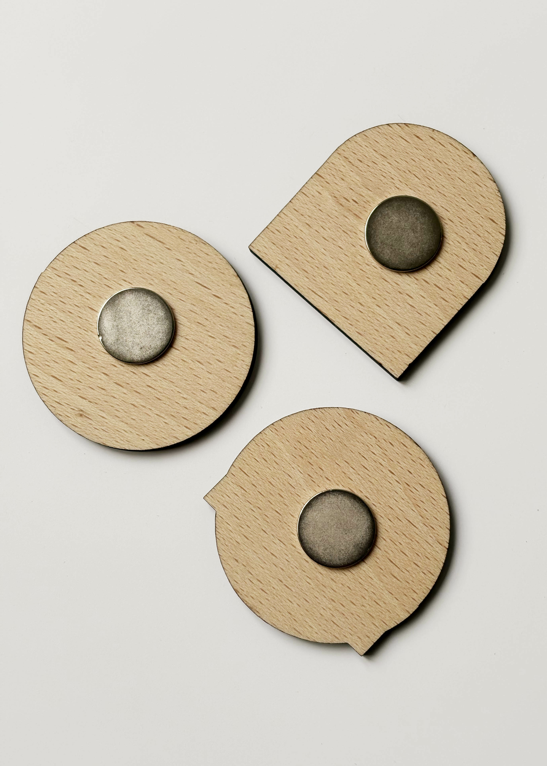 Arrière magnets
