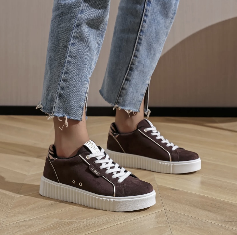 BASKETS VANESSA A LACETS CHOCOLAT