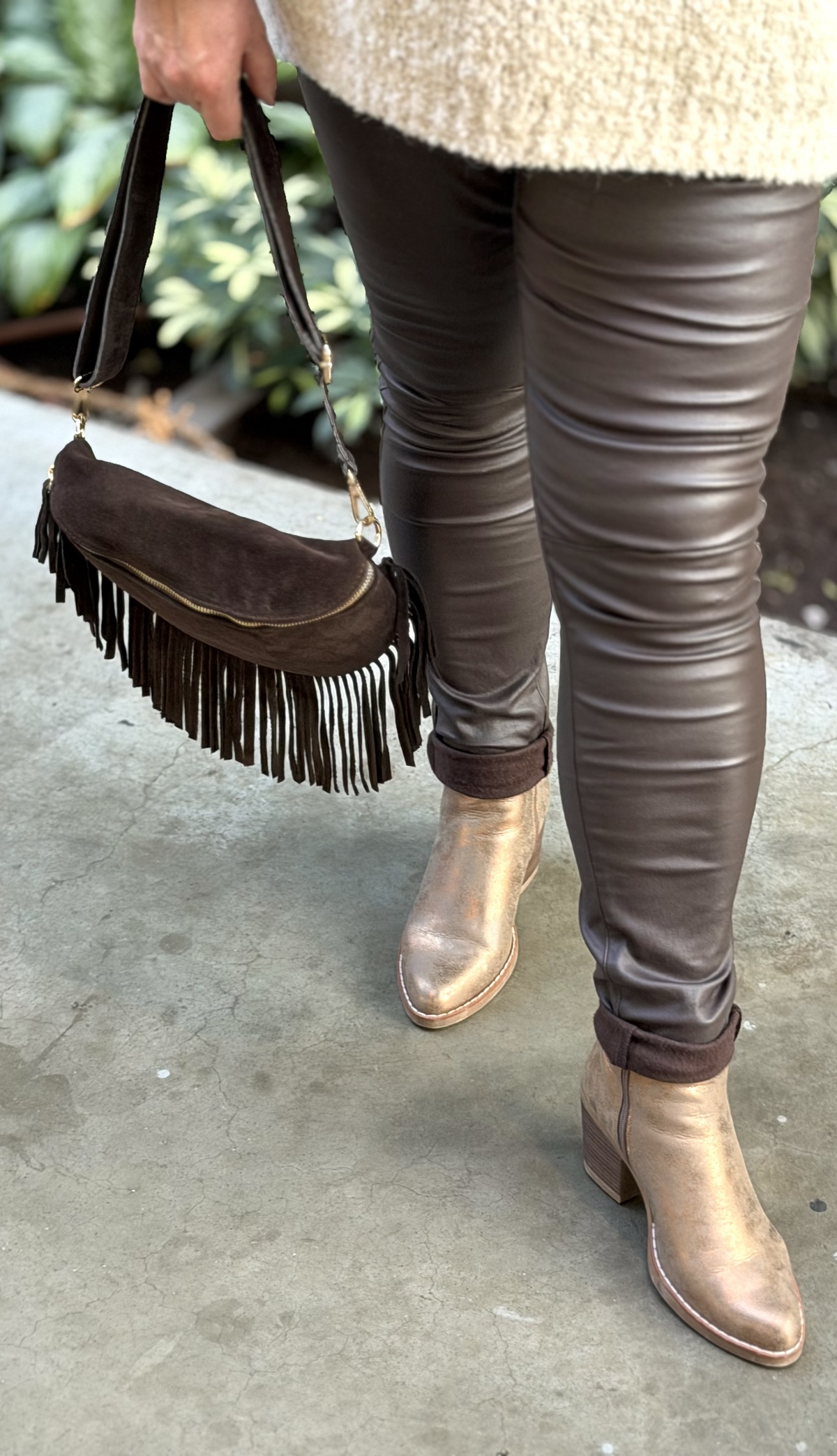 SAC BANANE FRANGES CUIR CHOCOLAT PORTE 4