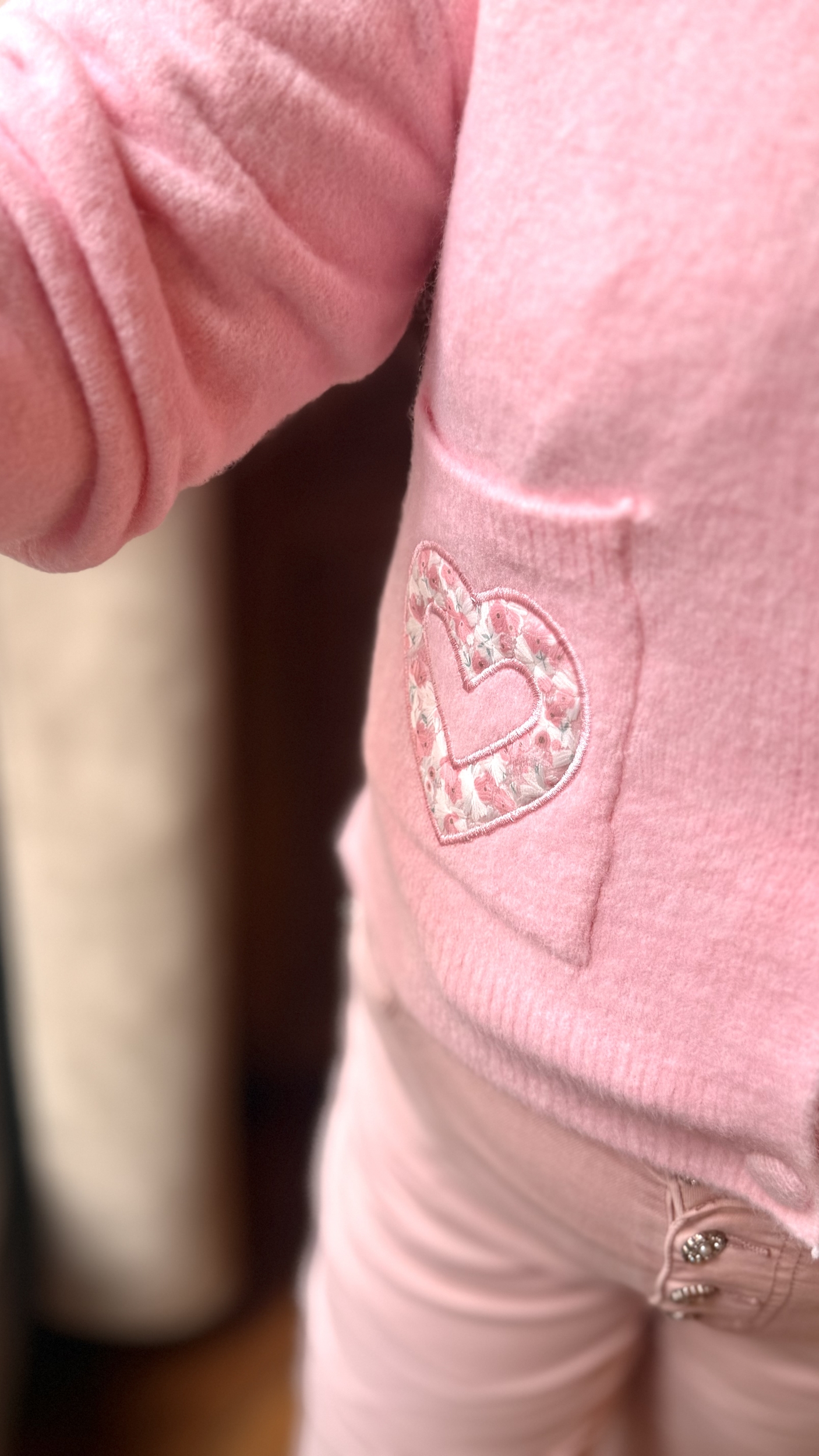 Gilet poches coeurs rose 2