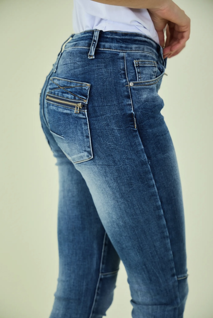 jean-7007-melly-and-co 11