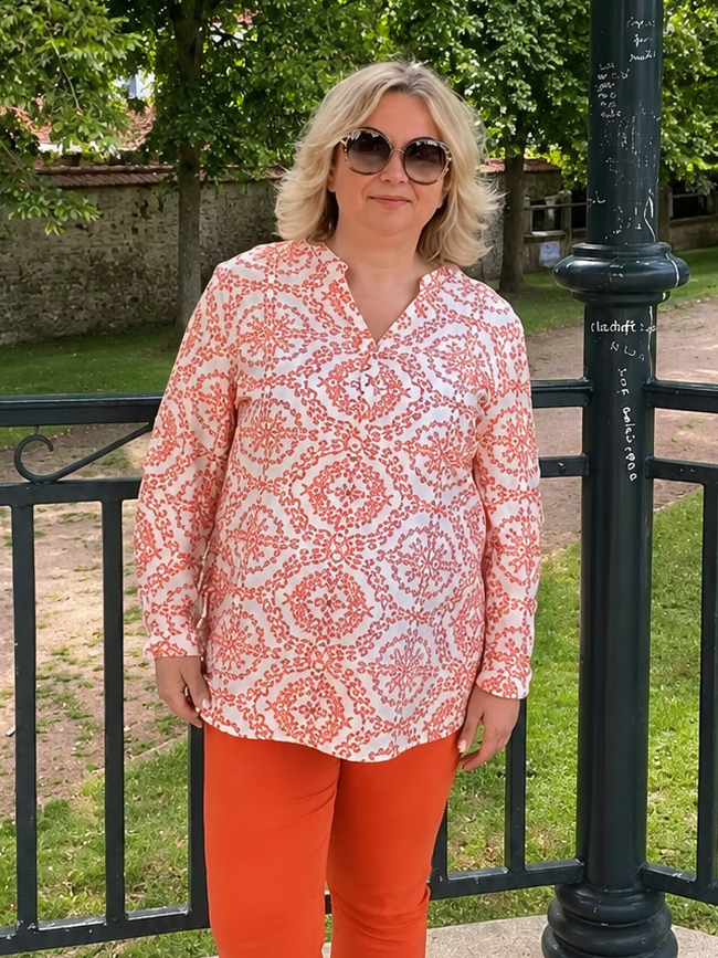 BLOUSE GRANDE TAILLE IMPRIME ORANGE ET BLANC 1