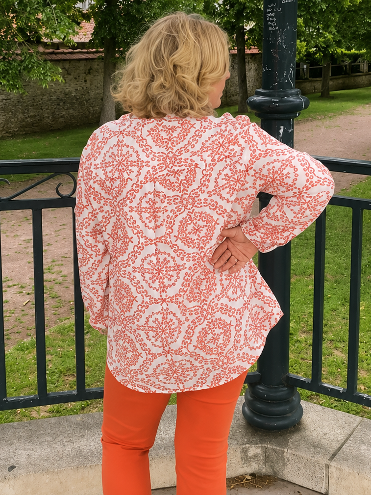 BLOUSE GRANDE TAILLE IMPRIME ORANGE ET BLANC 2