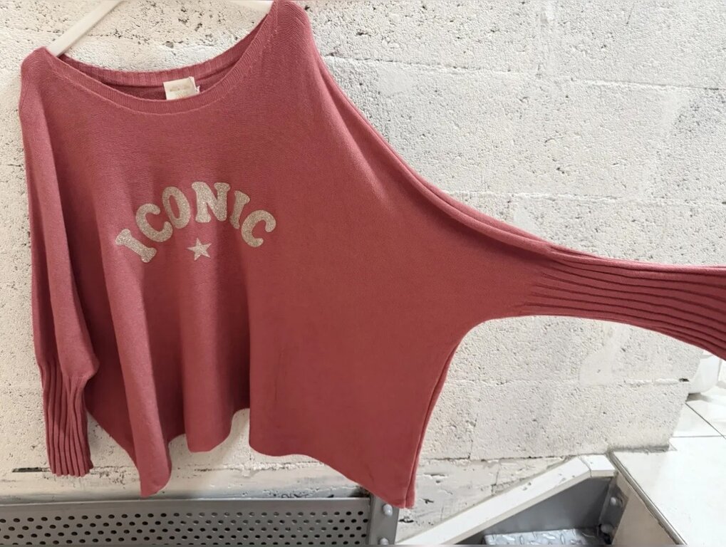 pull-oversize-iconic-rose-april-vintage-1