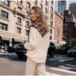 pull-beige-avec-echarpe-2