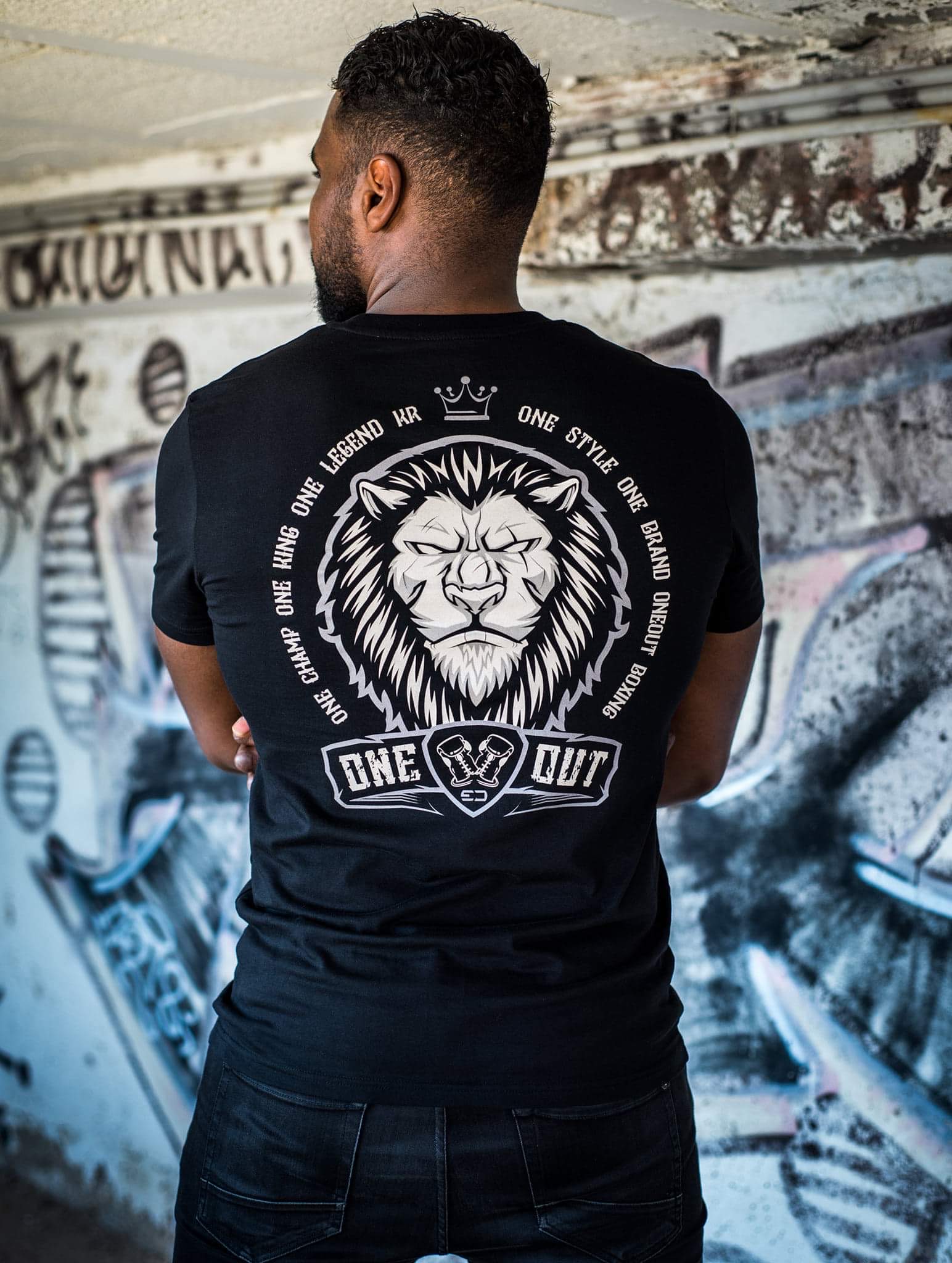 ONE KING ONE LEGEND