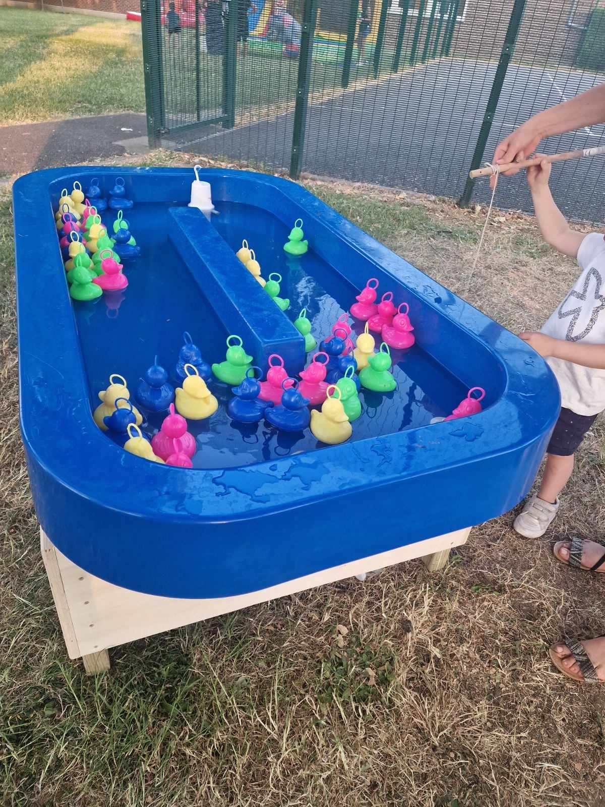 Jeu de Pêche aux Canards taille XXL, avec 2 cannes à pêche, 10