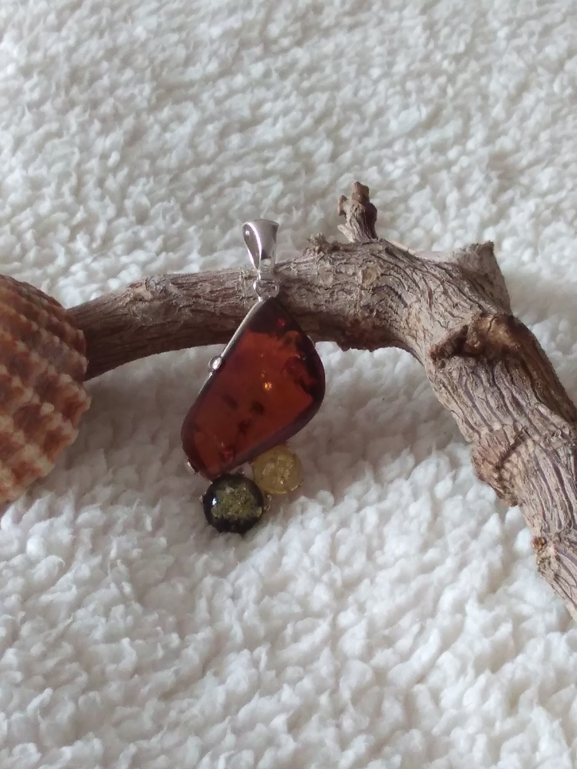 Pendentif rectangle en ambre cognac et 2 ronds en ambre vert et citron véritable et argent 925°/°°