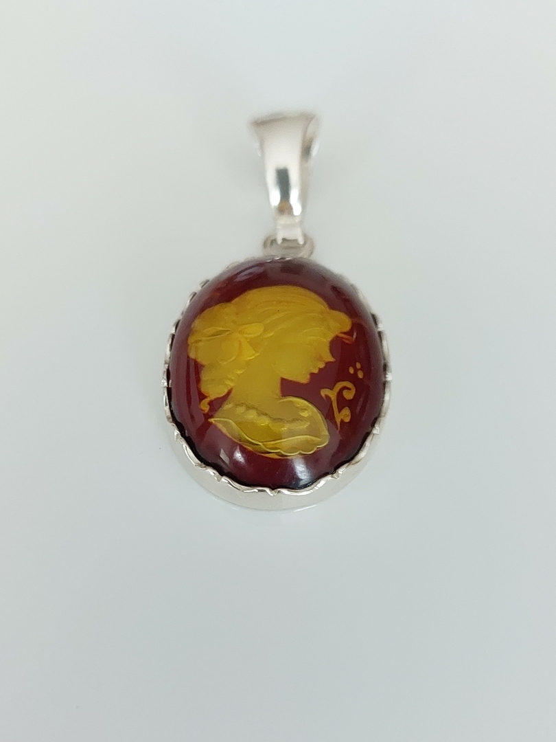 Ciondolo In Ambra Baltica Naturale Con Incluso E Catena Regolabile In Argento 925 - Gioiello Femminile Multicolore Con Ciondolo 3,7 Cm E Serpentina 45-50 Cm