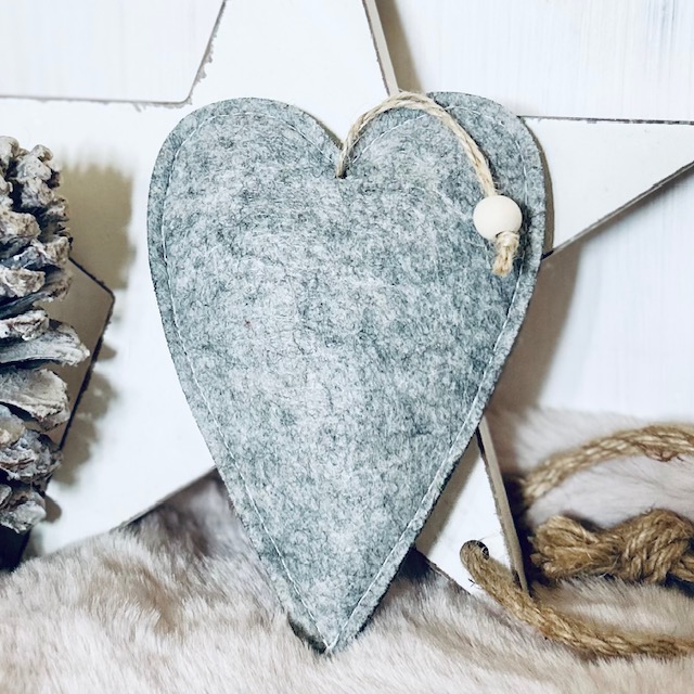 Coeur feutre gris2