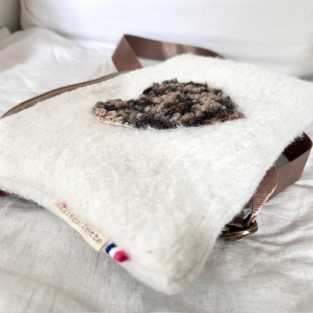 sac bandouliere coeur5