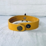 bracelet ZOE  en cuir jaune moutarde