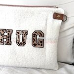 SAC BANDOULIERE HUG LEOPARD1