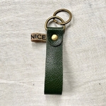 porte-clés LOU en cuir vert