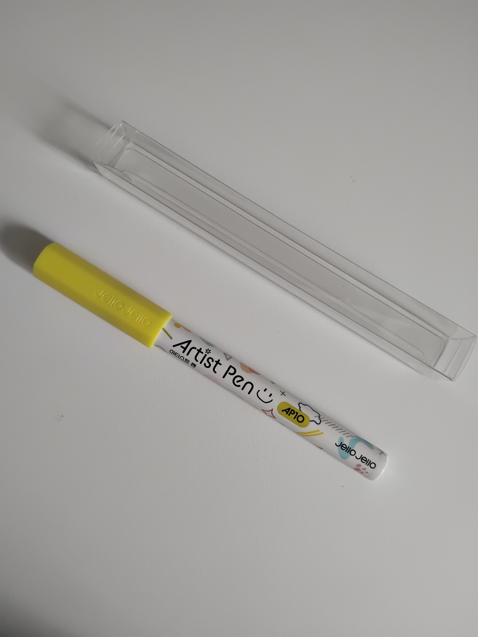 artist-pen-jello-jello-jaune-neon