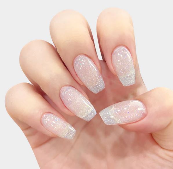 Pose capsules et tips nail art coréen