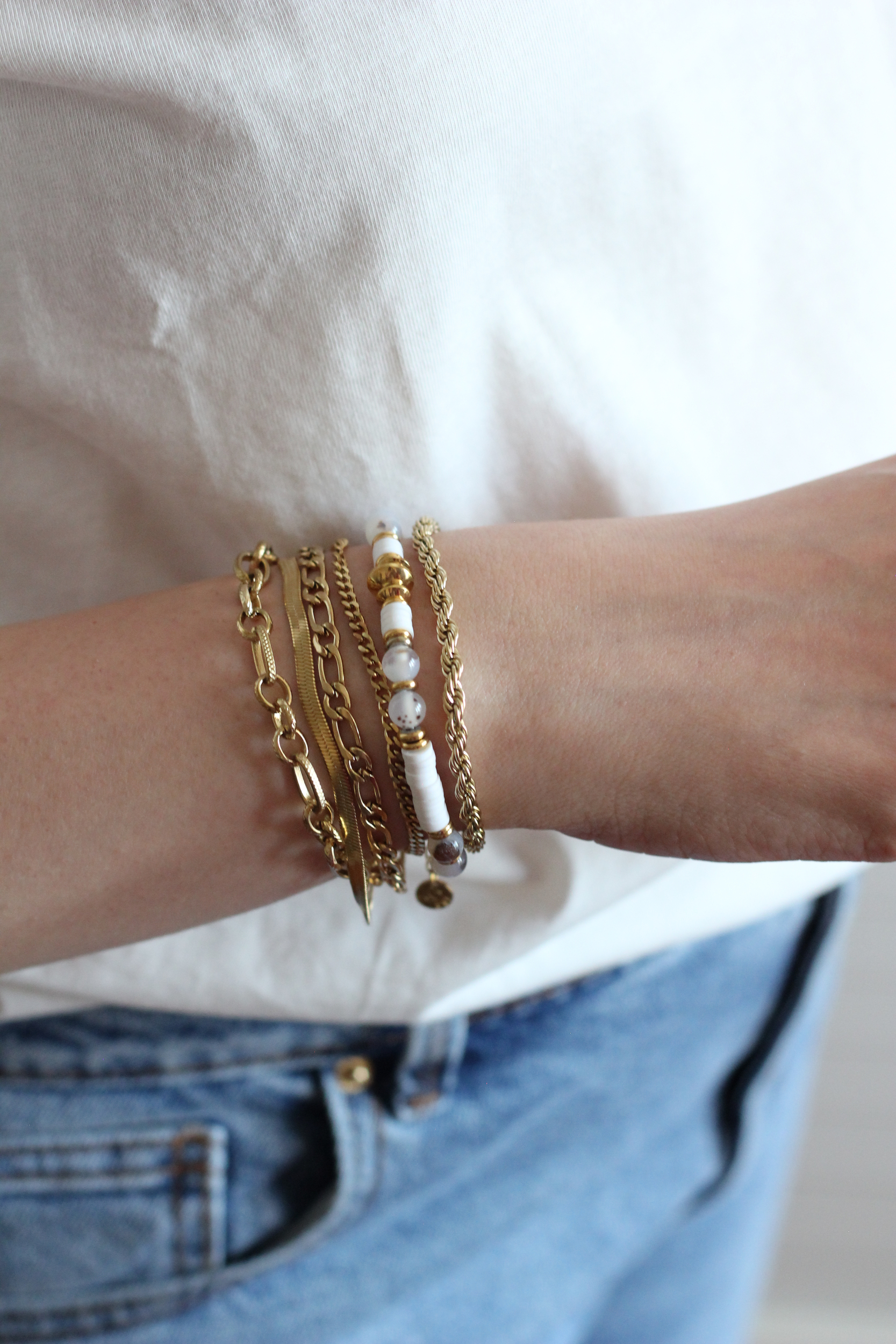 Bracelet en acier inoxydable doré et jade blanc