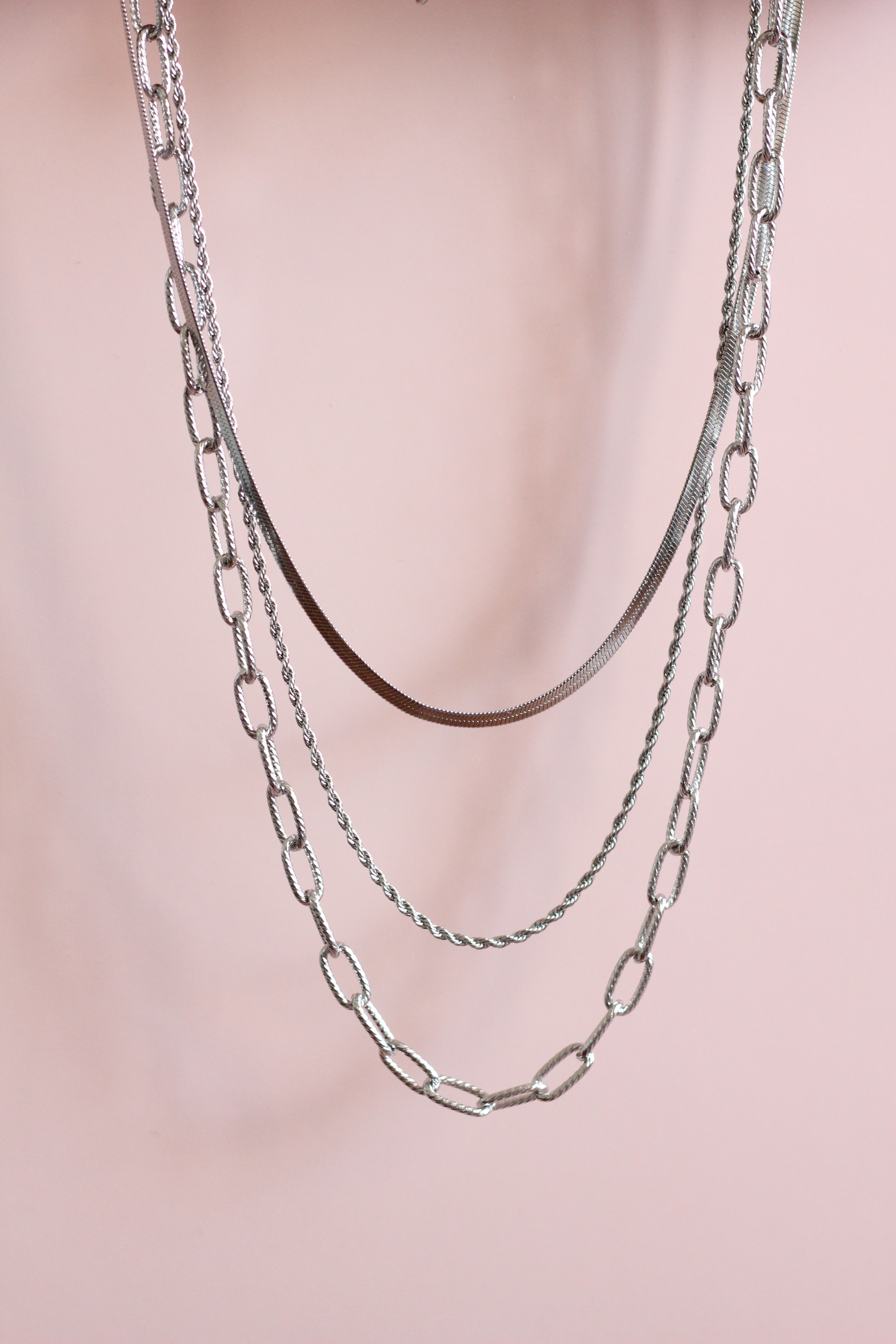 Collier en acier argenté triple rangs