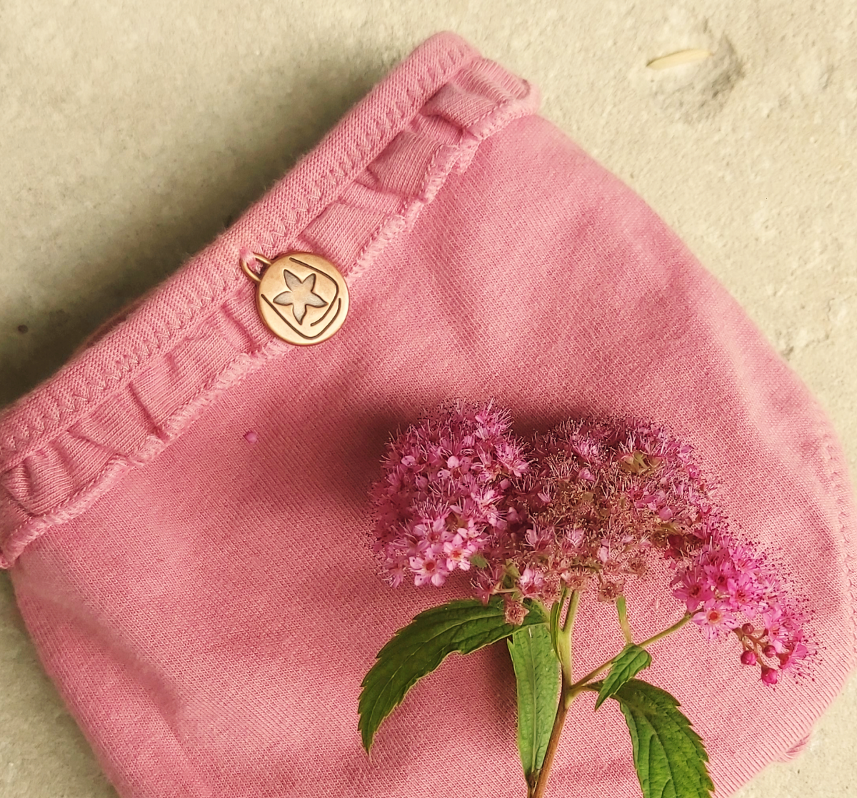 Culotte à volants coton bio Fleur de lotus zoom - V2 - Natura Feel