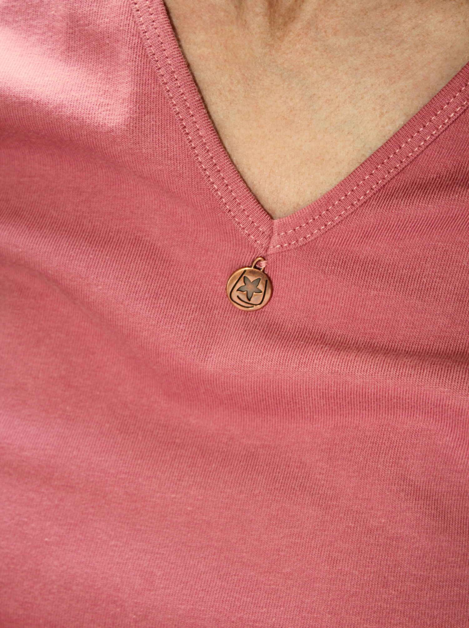 tee shirt coton bio et teinture vegetale fleur de lotus zoom natura feel