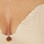 Triangle à volants coton bio face Sable rose zoom - Natura Feel