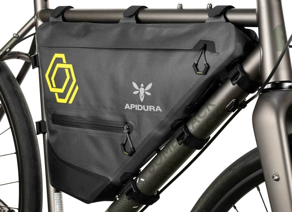 apidura-expedition-full-frame-pack-7-5l-on-bike-2