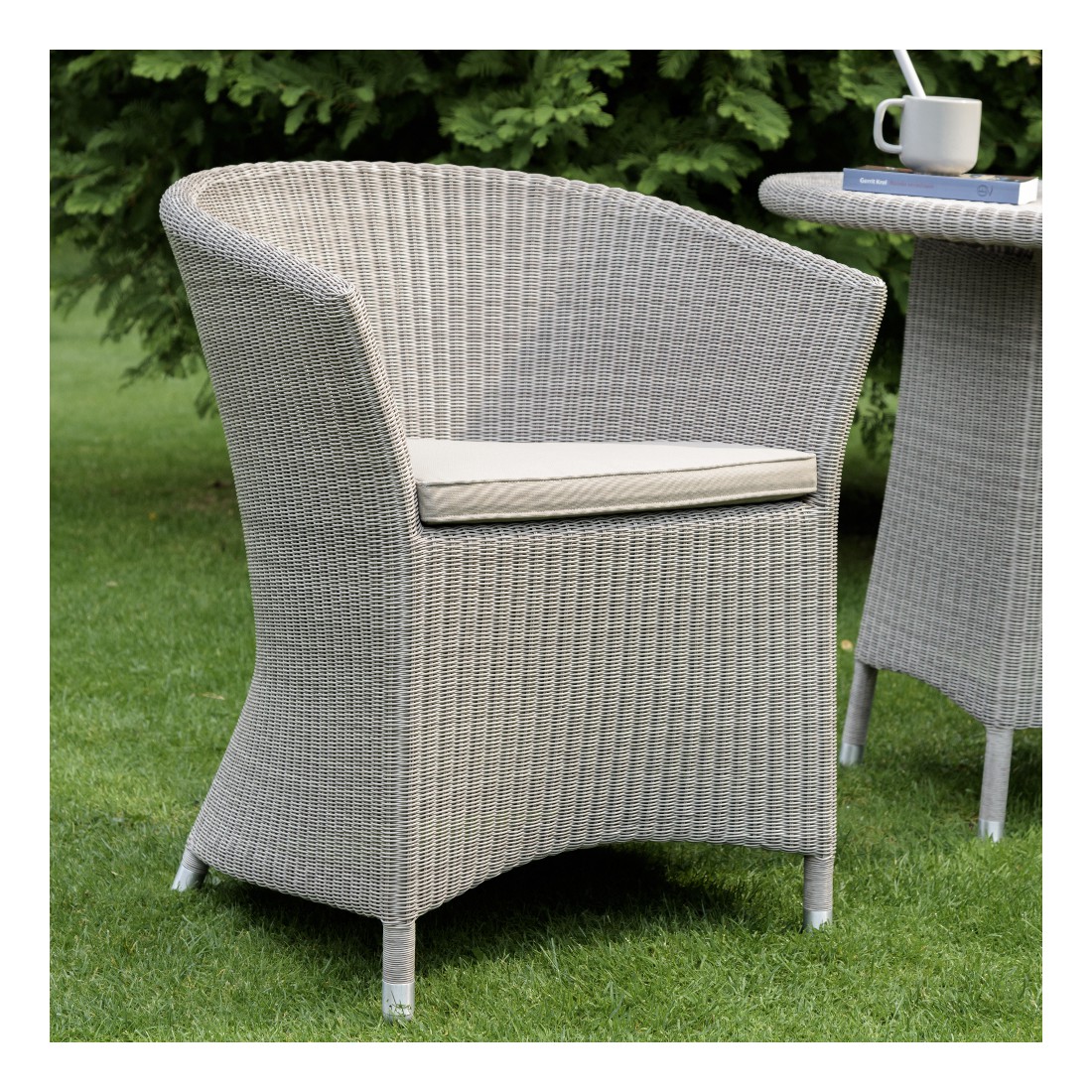 fauteuil-de-jardin-nemo-en-resine-tressee-gris-galet (1)