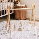 arche de jeu et déveil en bois et blanc tendance scandinave chambre bébé