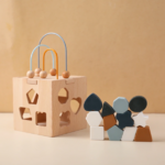 cube dactivités en bois cadeau bébé