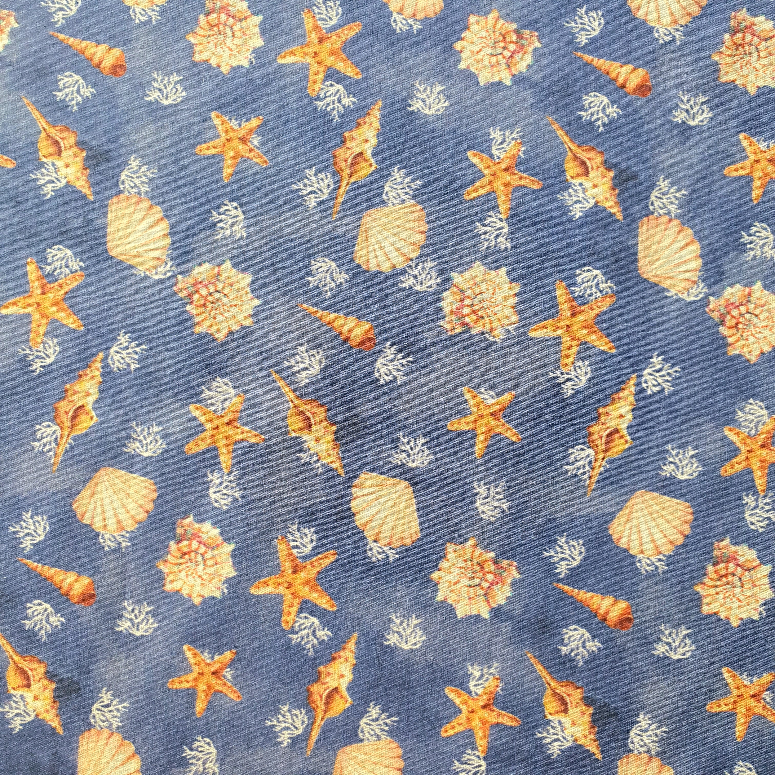 tissu coton bio bleu avec coquillage et étoile de mer (1)