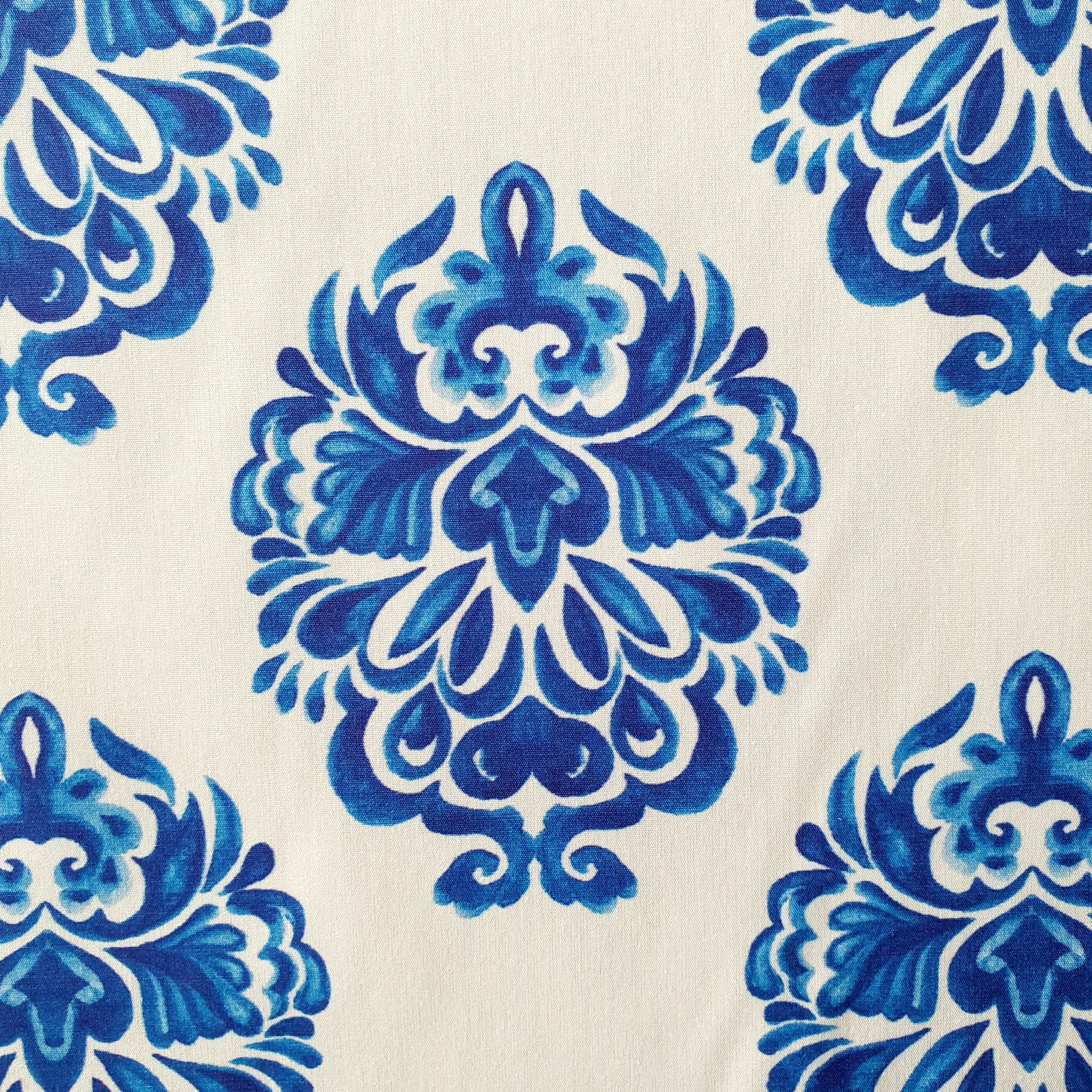 Tissu Coton imprimé arabesque bleu