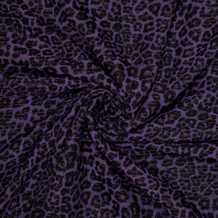 Tissu maille jacquard léopard violet brillant. (1)