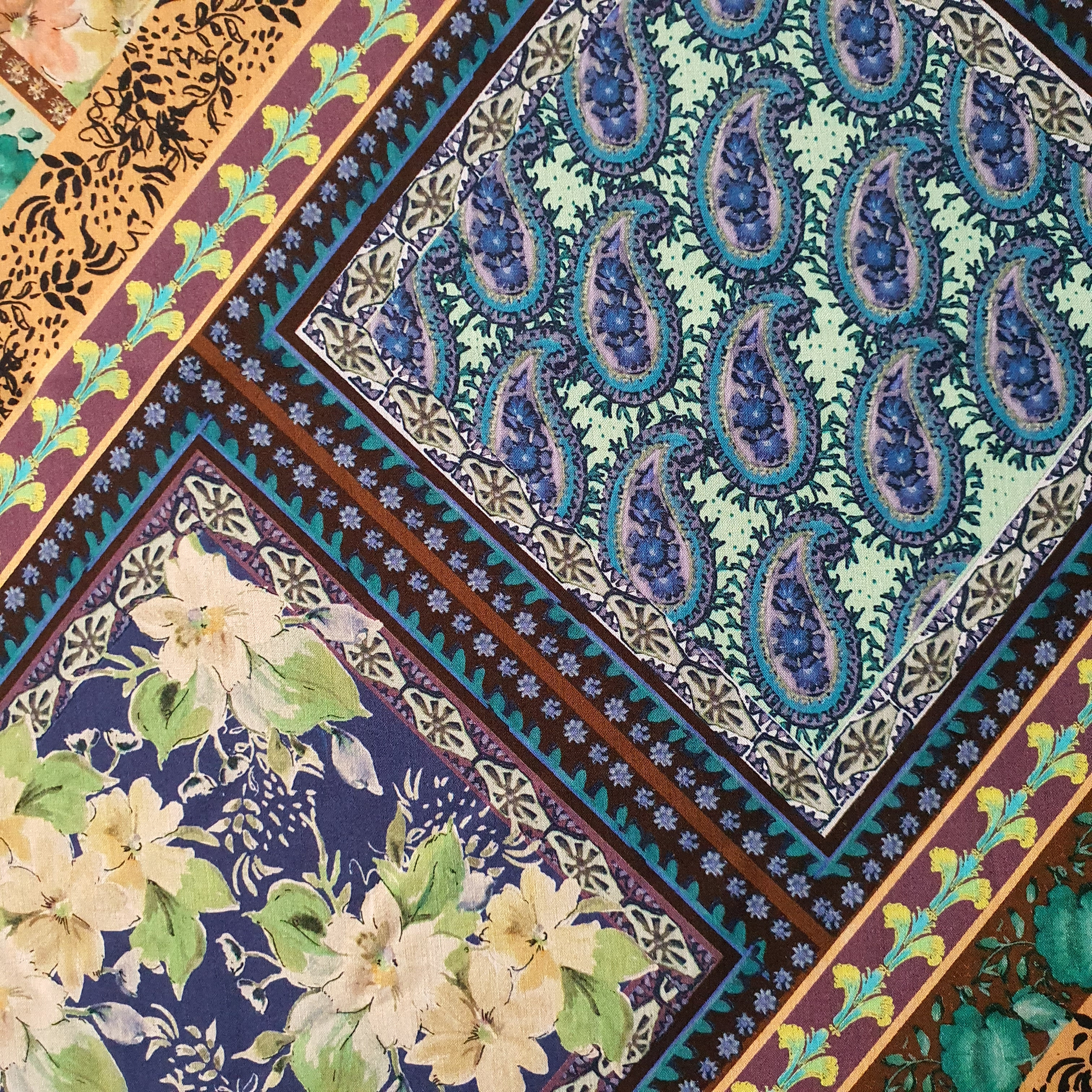 Tissu viscose imprimé carré de foulard de soie cachemire et floral bleu (2)
