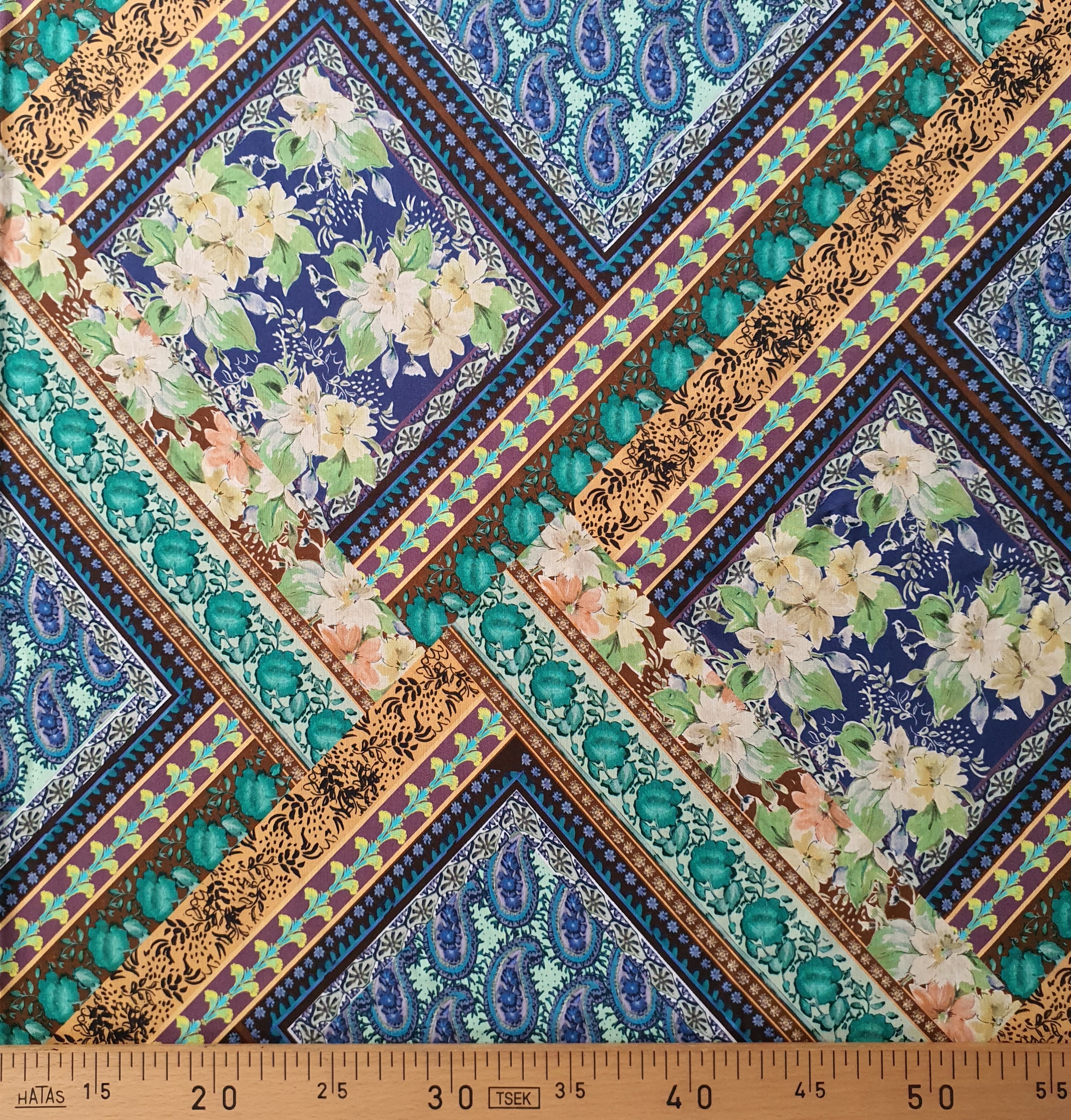 Tissu viscose imprimé carré de foulard de soie cachemire et floral bleu