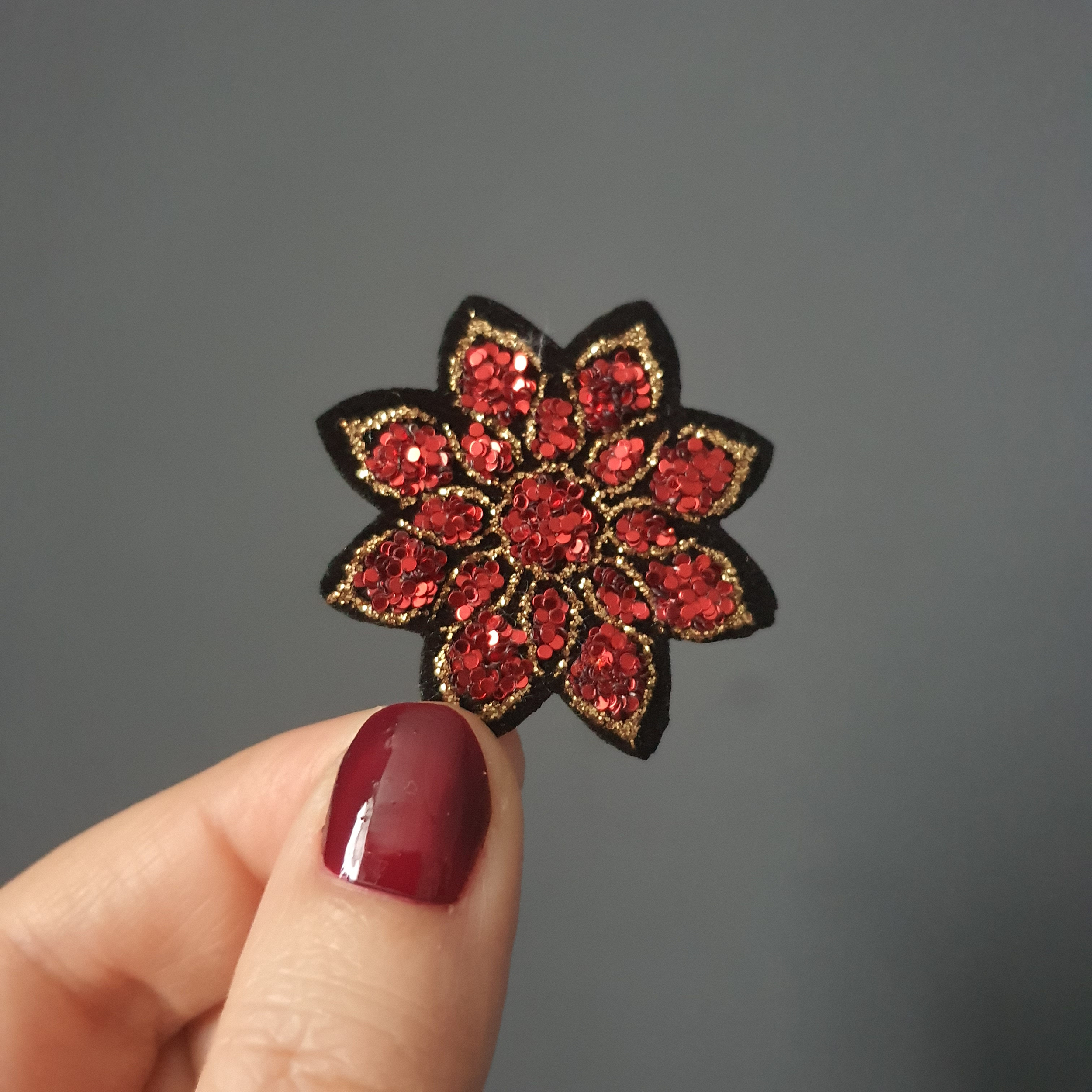 patch autocollant fleur paillette rouge