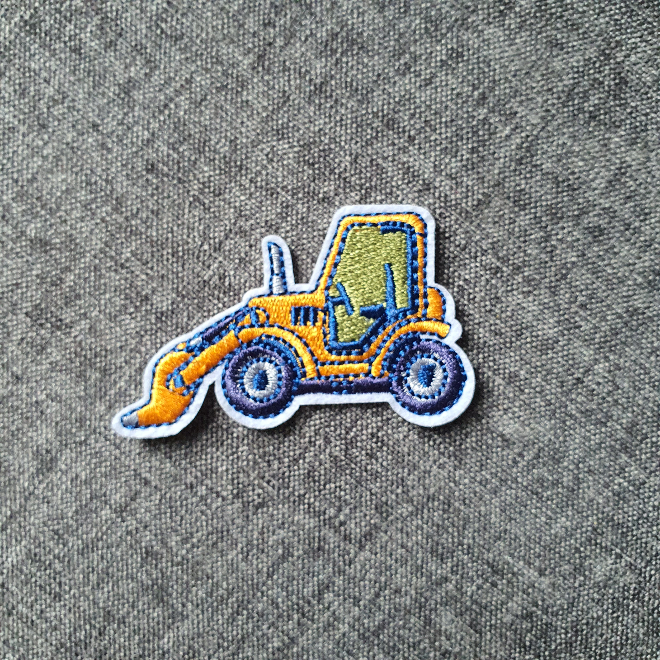 Patch thermocollant tracteur tractopelle orange et gris (2)