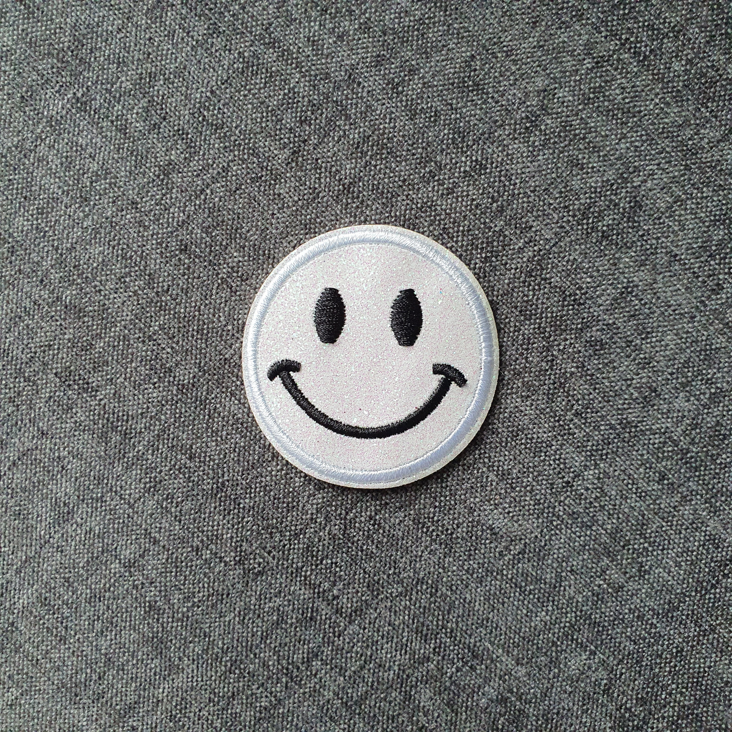 Patch thermocollant rond tête de smiley brillant blanc