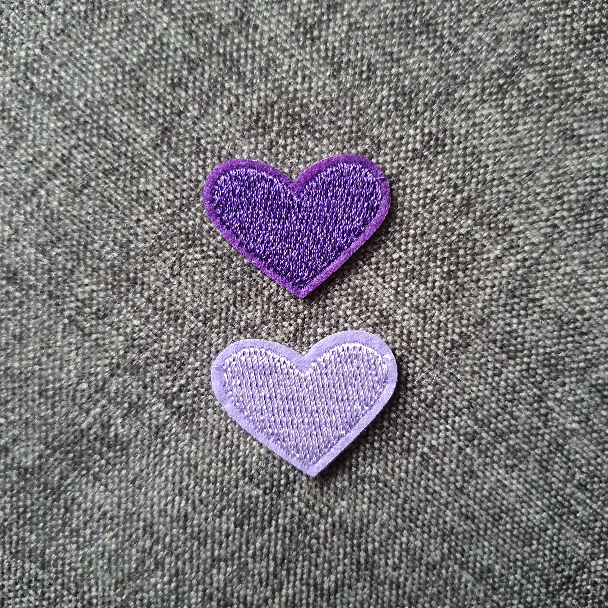 Patch thermocollant duo de petits cœurs colorés violet et mauve