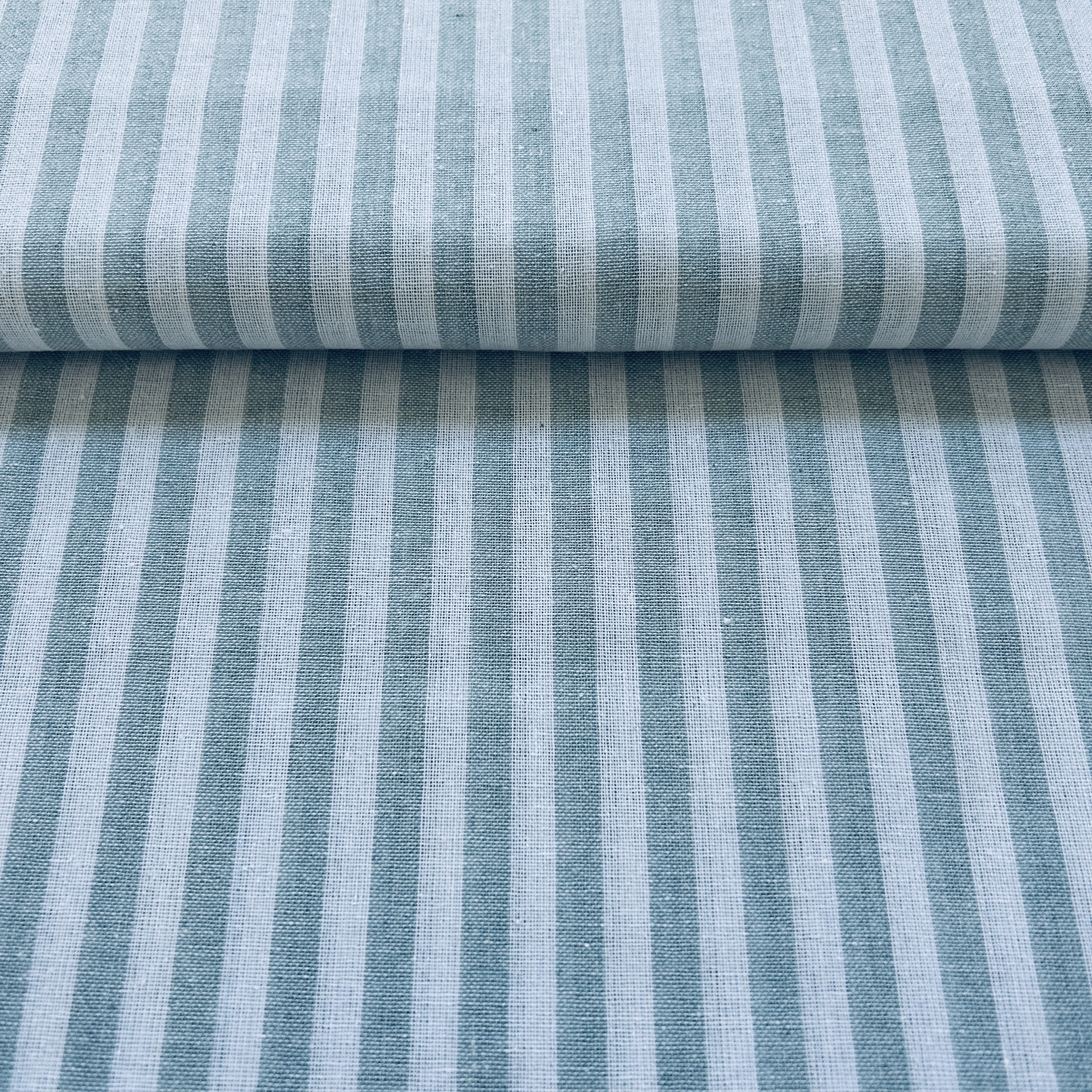 Tissu coton esprit lin à rayure menthe et blanc