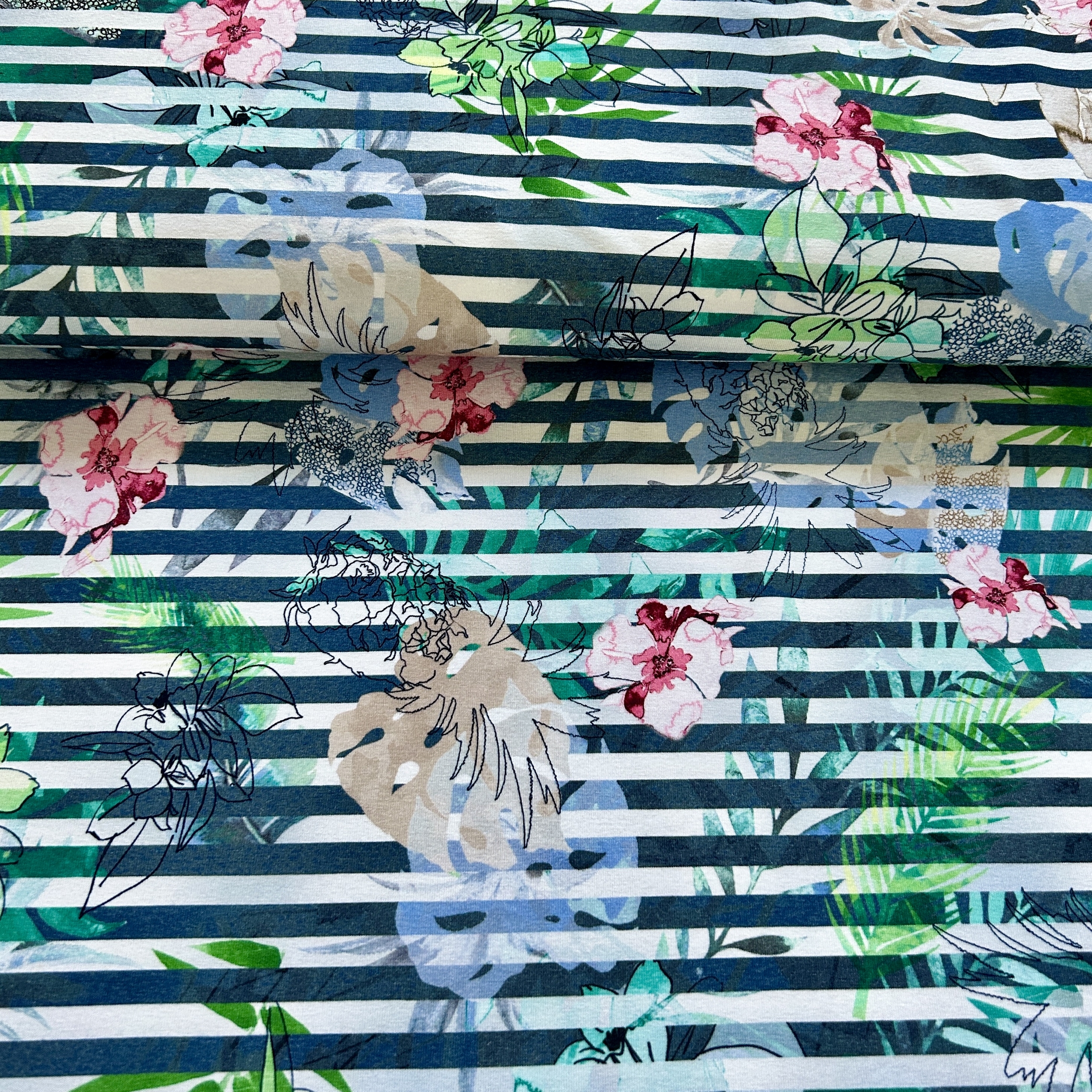 Tissu jersey viscose marinière rayure bleu et fleurie