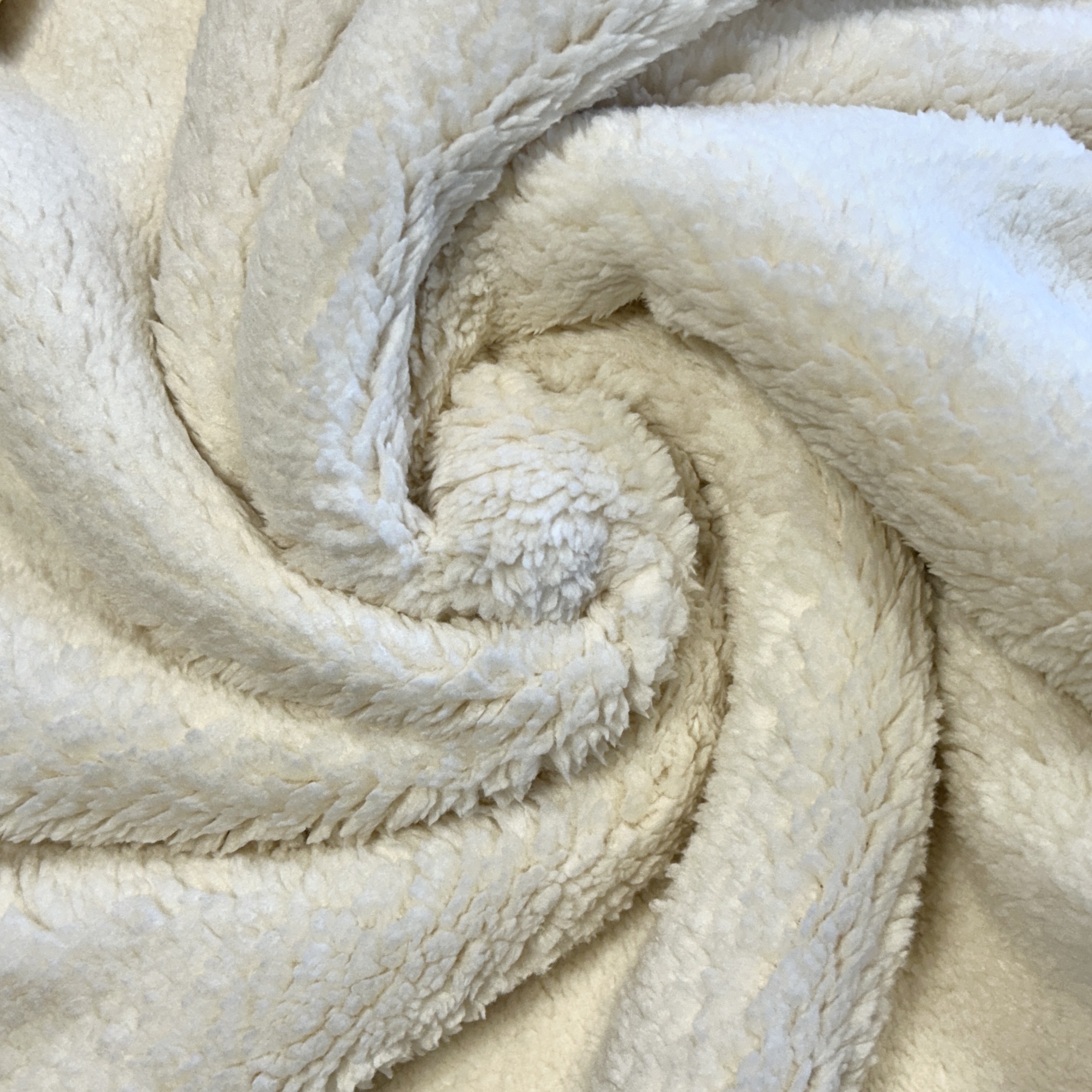 Tissu fausse fourrure TEDDY écru uni (2)