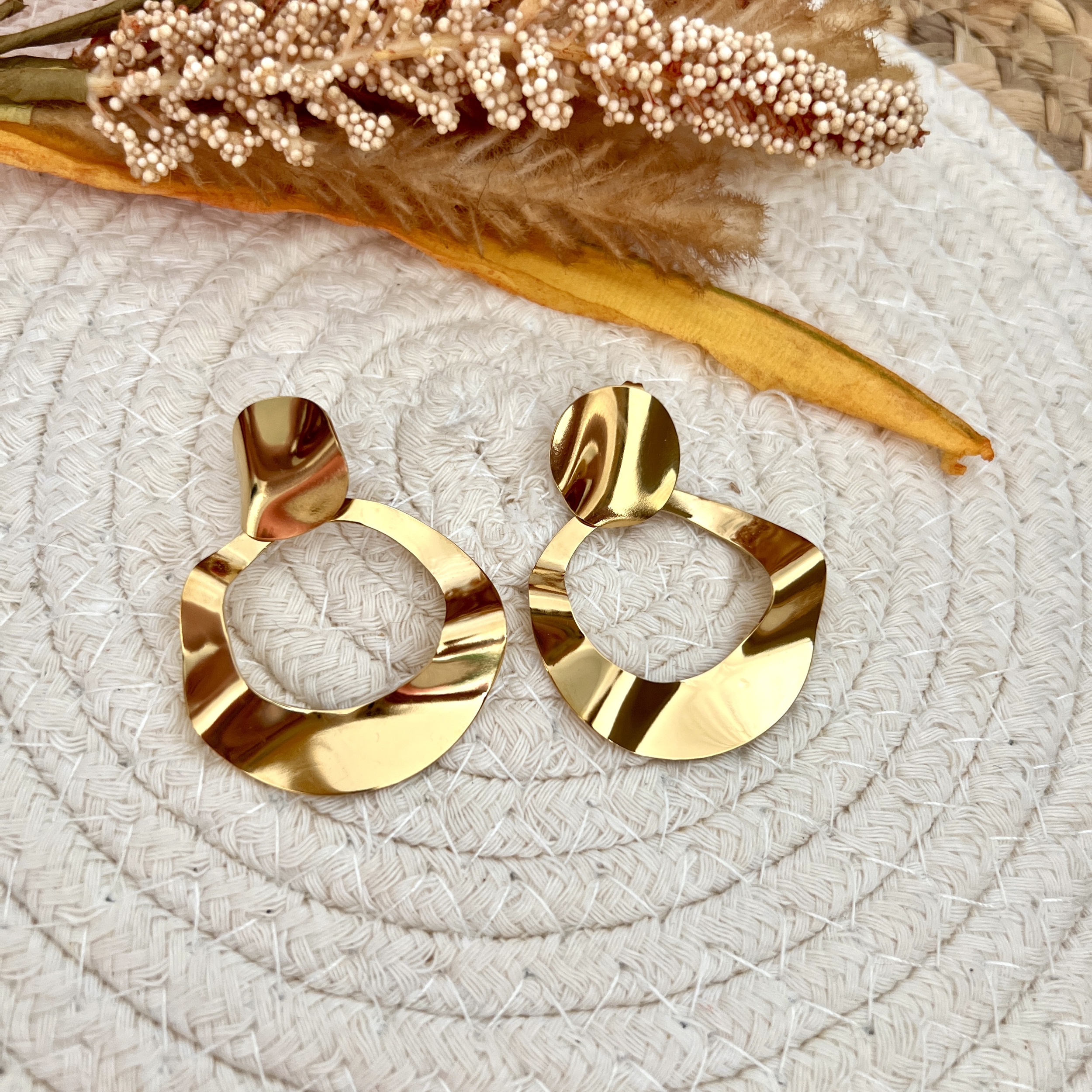 Boucles doreilles acier inoxydable or cercle avec effet de vague
