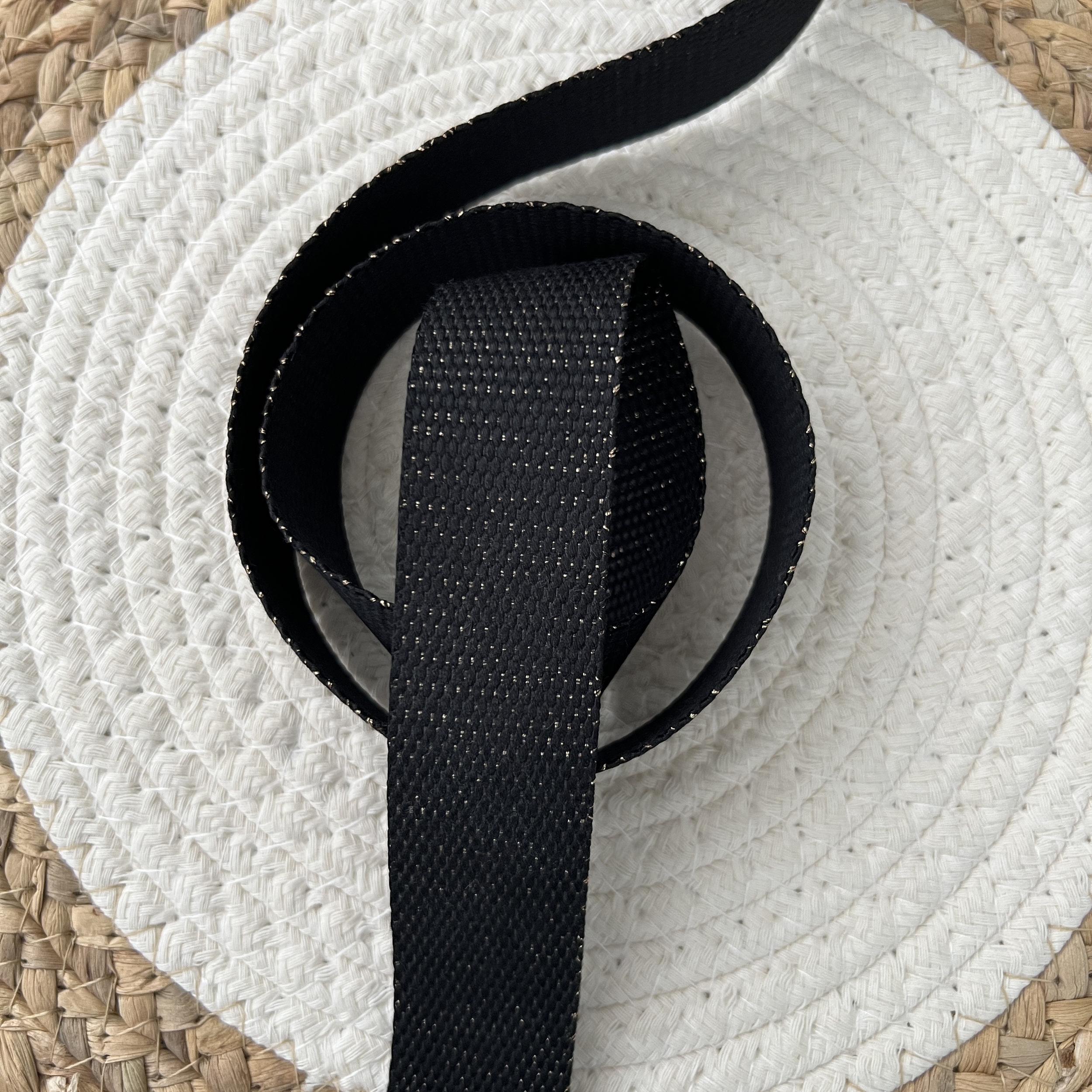 sangle polyester effet coton noir lurex or