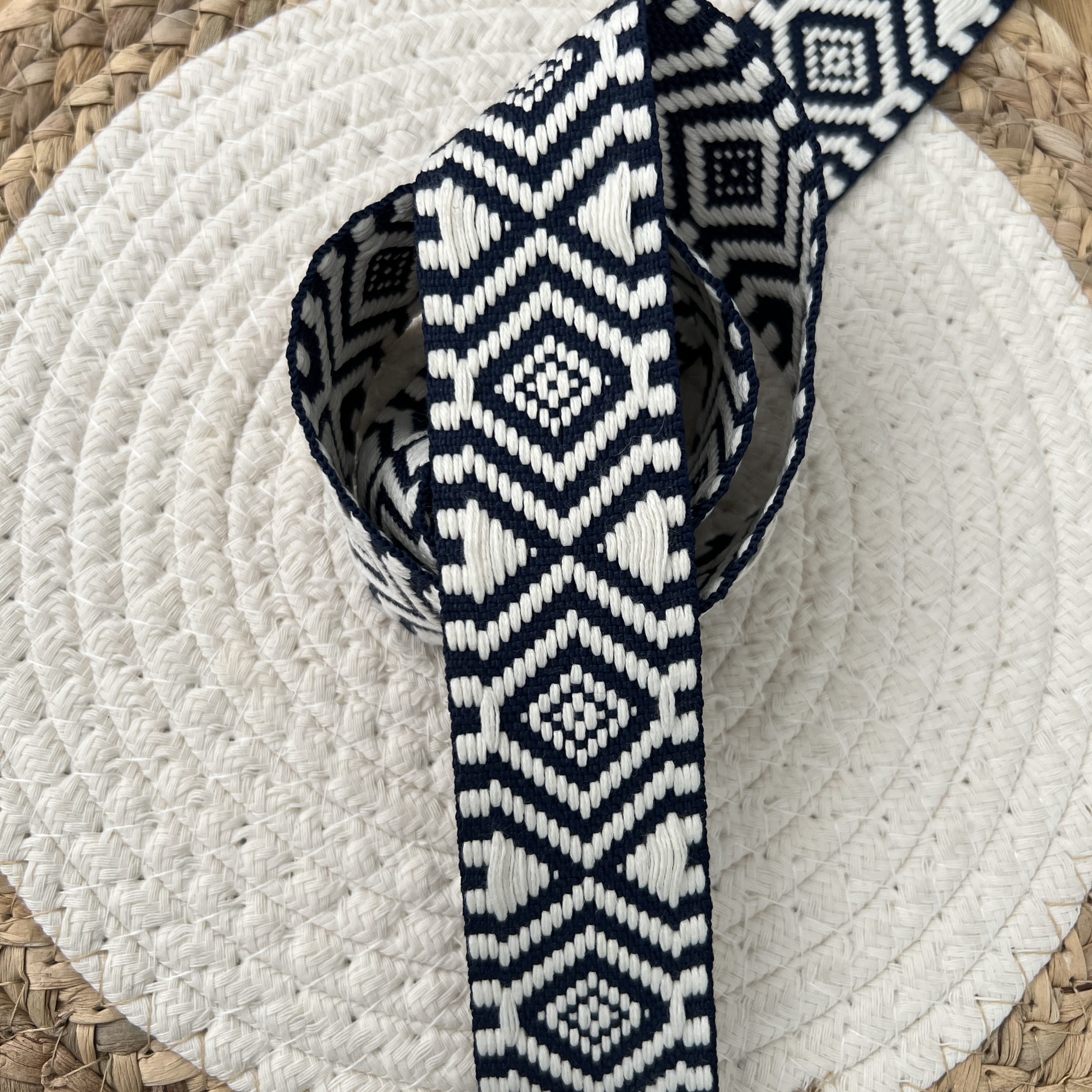 Tuto sangle jacquard ethnique bleu marine