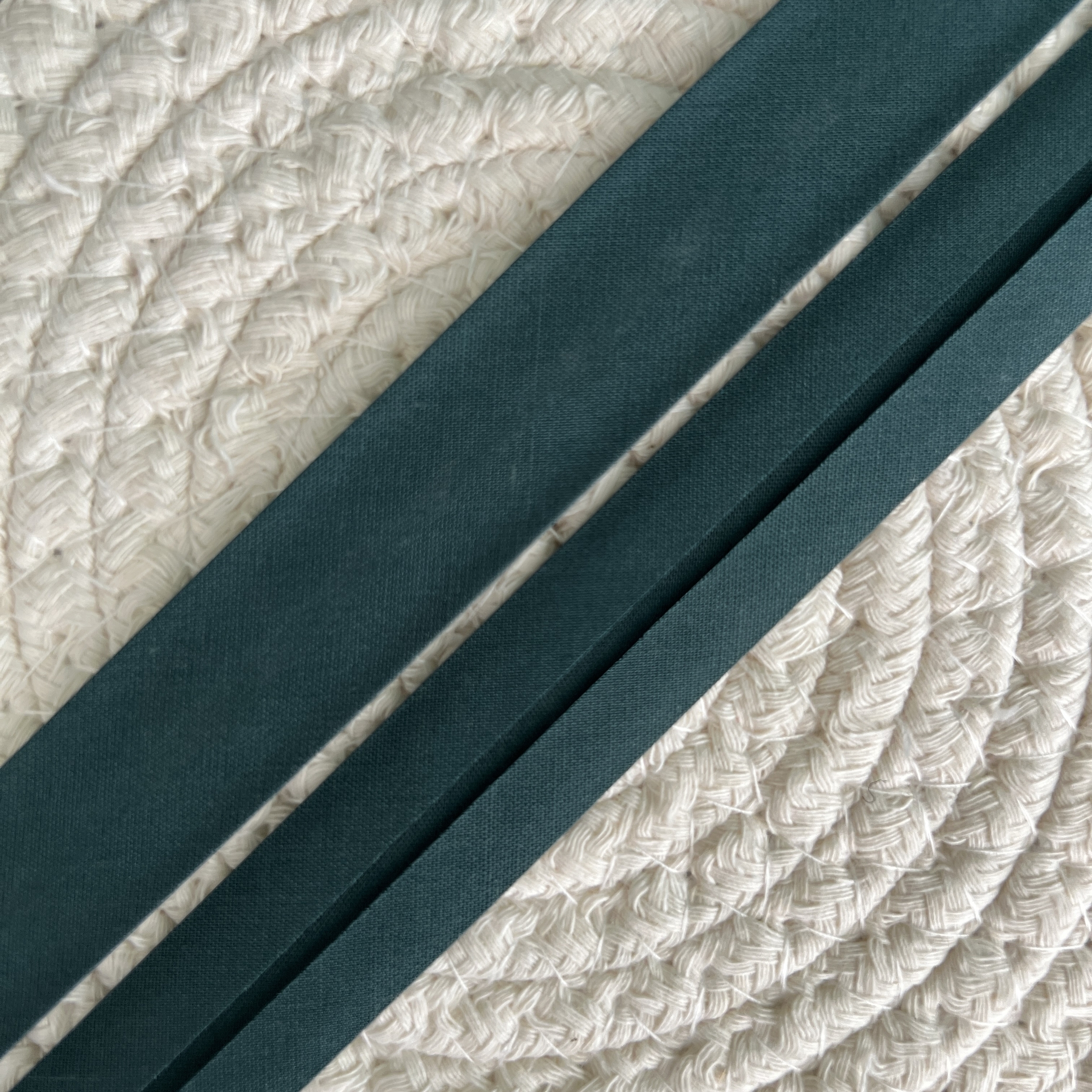 Biais polycoton vert anglais 2 cm x 20 cm (1)